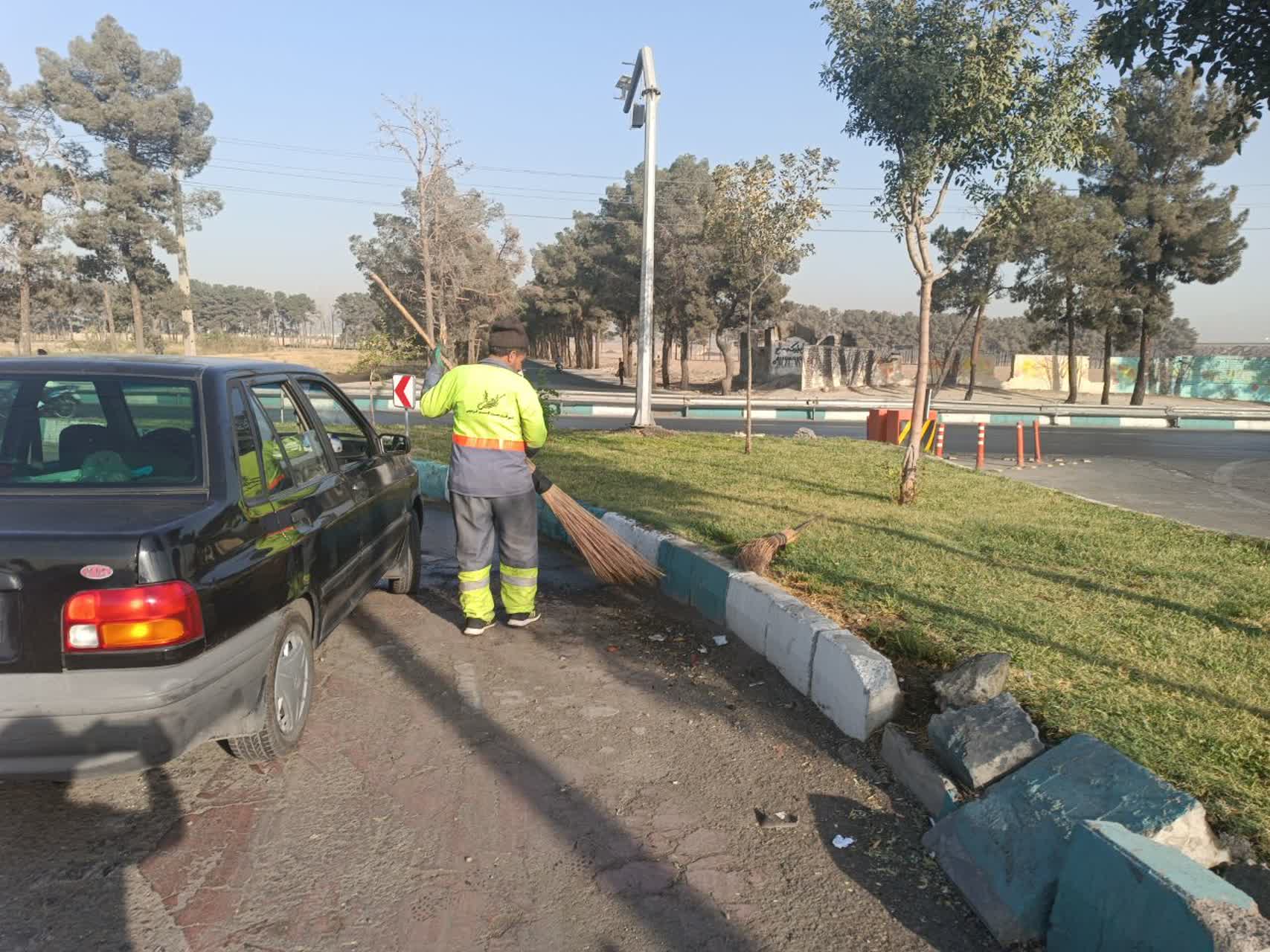 اقدامات عمرانی و خدماتی شهرداری منطقه چهاردرهفته جاری